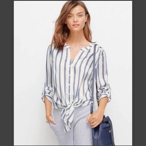💙ANN TAYLOR Striped Tie Front Blouse💙